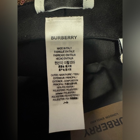 Authentic Burberry Hat. Size M. - Picture 8 of 9